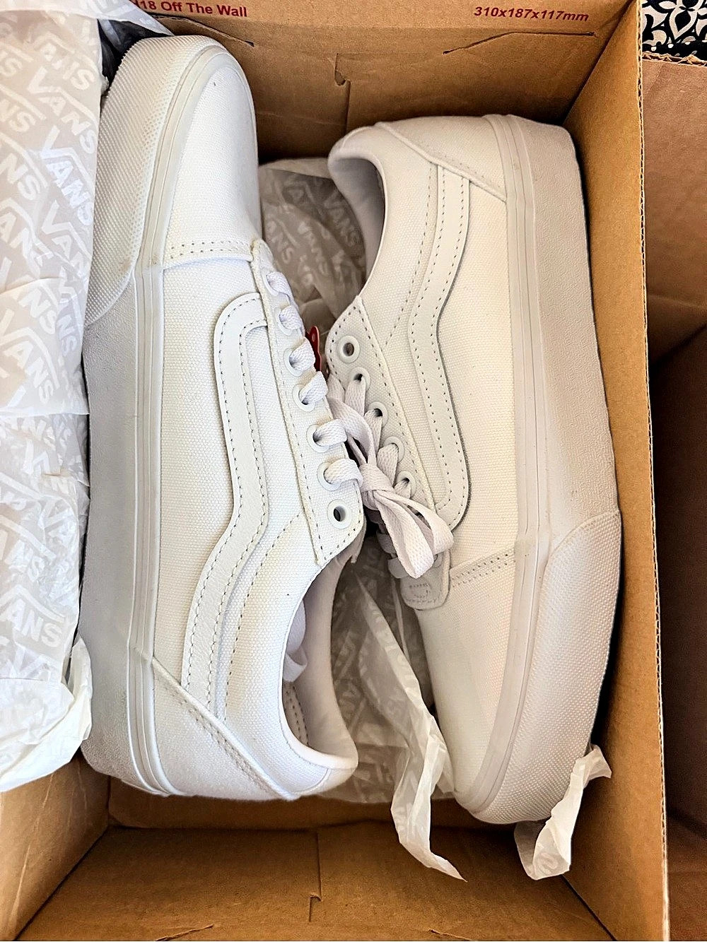 Vans Ward White Sneakers US 7.5M/9W NWT